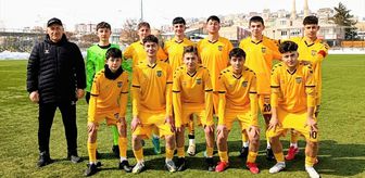 Bayburt Özel İdare Spor U15'de şampiyon oldu