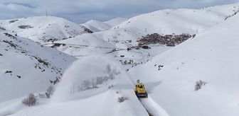 Bayburt'ta 'kar kaplanları' Ramazan Bayramı için mesaisini sürdürüyor