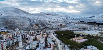 Bayburt'ta kar yağışı etkili oldu