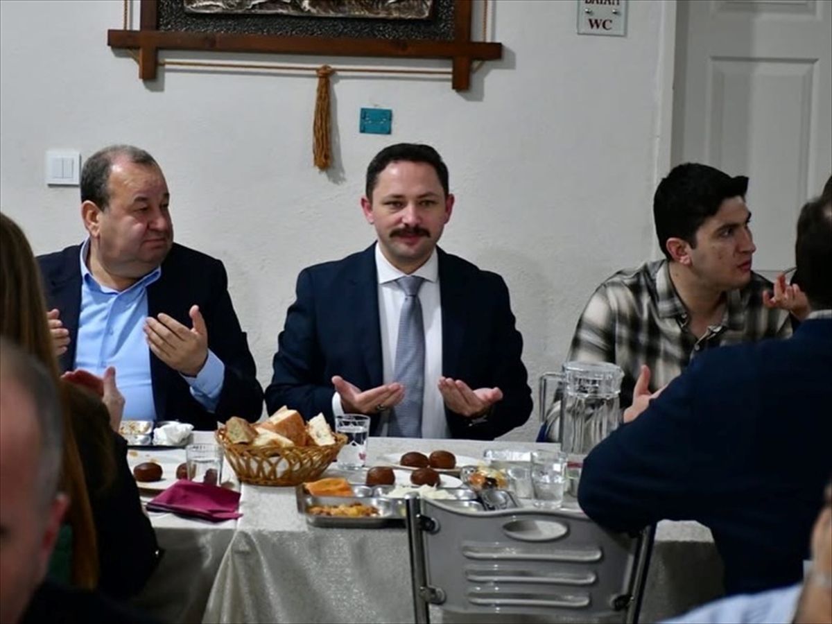 Biga Ticaret ve Sanayi Odası'ndan huzurevi sakinlerine iftar