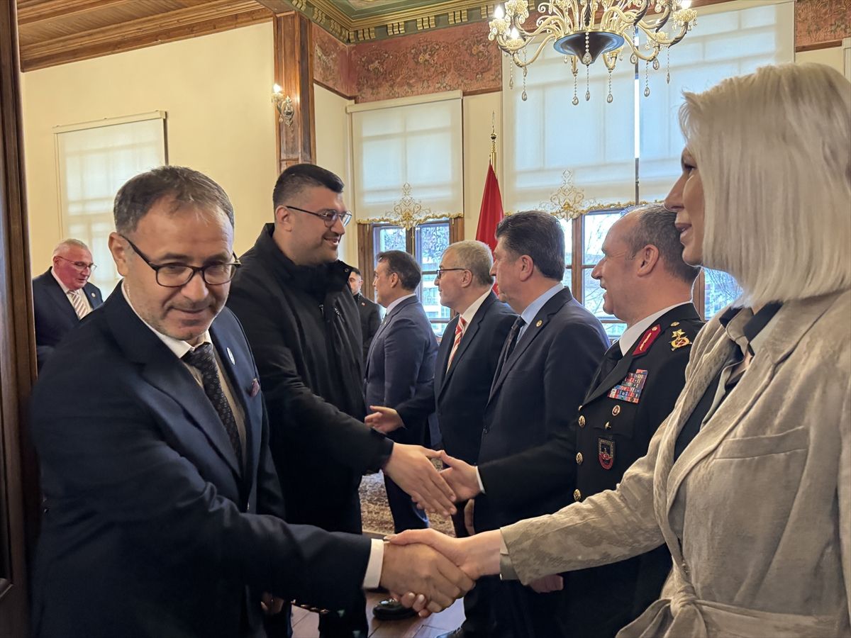 Bilecik'te il protokolü bayramlaştı