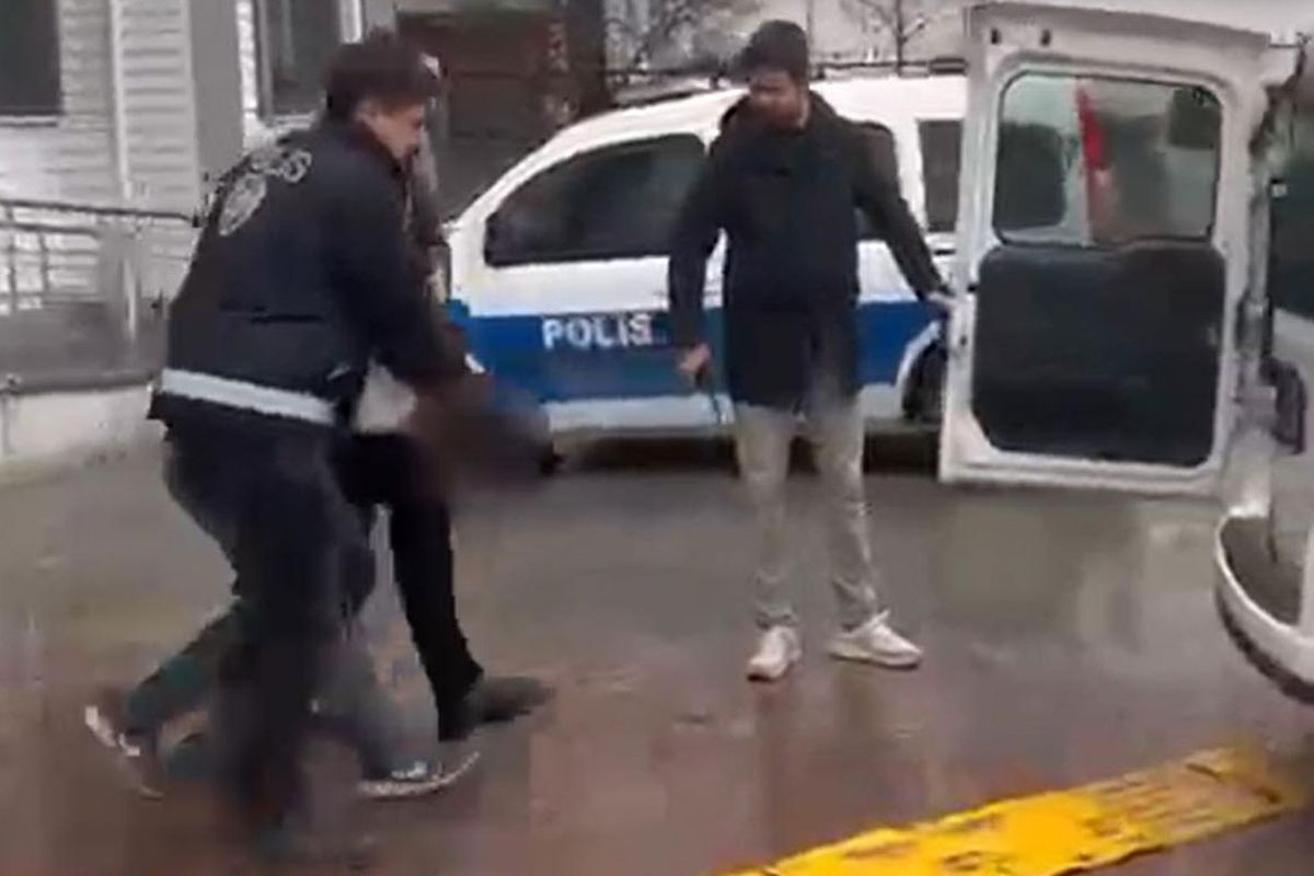 'Birini bıçaklamam lazım' diyerek evden çıktı, genç kızın kabusu oldu