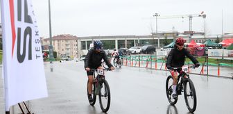 Bisikletçiler, milli takım seçmeleri için Sakarya'da pedal çevirdi