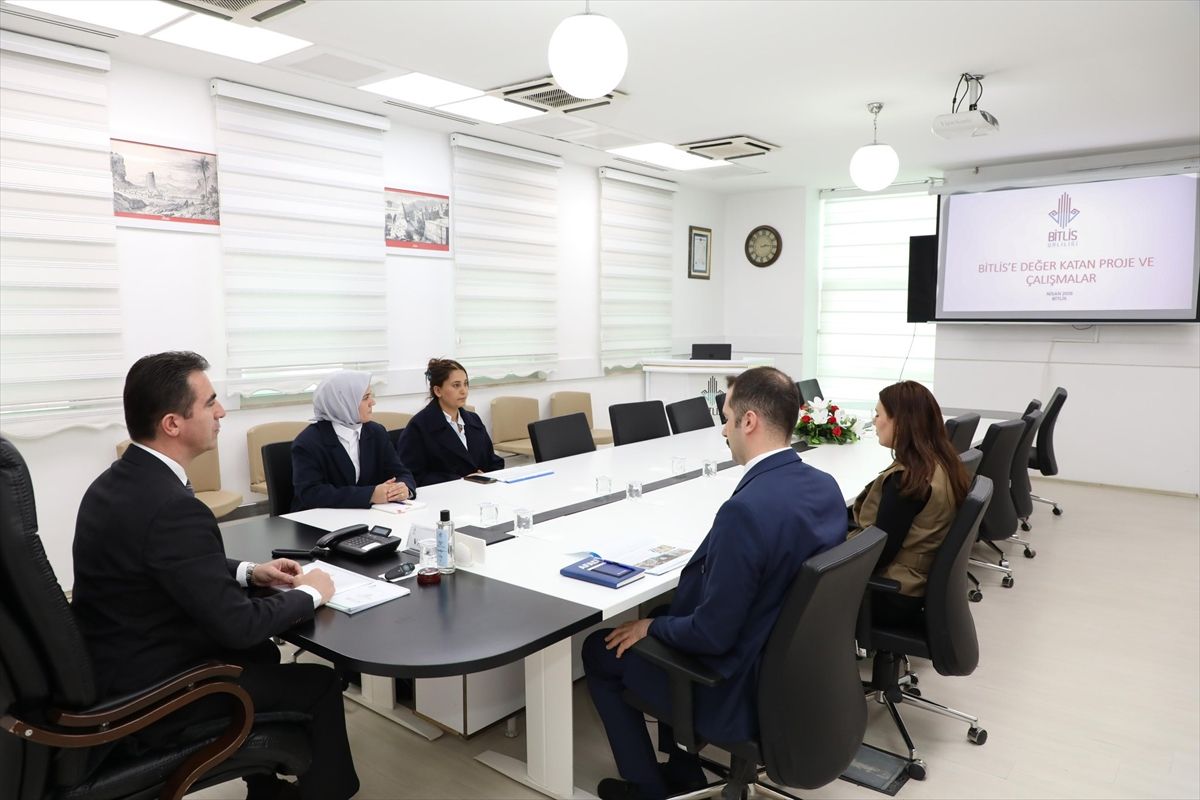 Bitlis'te proje ve yatırımlar değerlendirildi