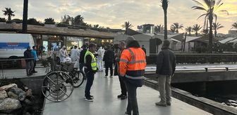 Bodrum'da 7 motoryatın yanarak battığı limanda temizlik çalışması başlatıldı