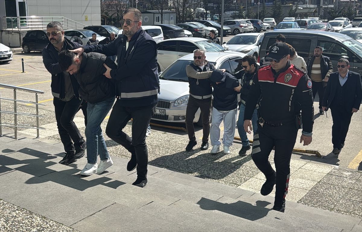 Bolu'da eğlence mekanına silahlı saldırı şüphelileri 300 saatlik kamera incelemesiyle yakalandı