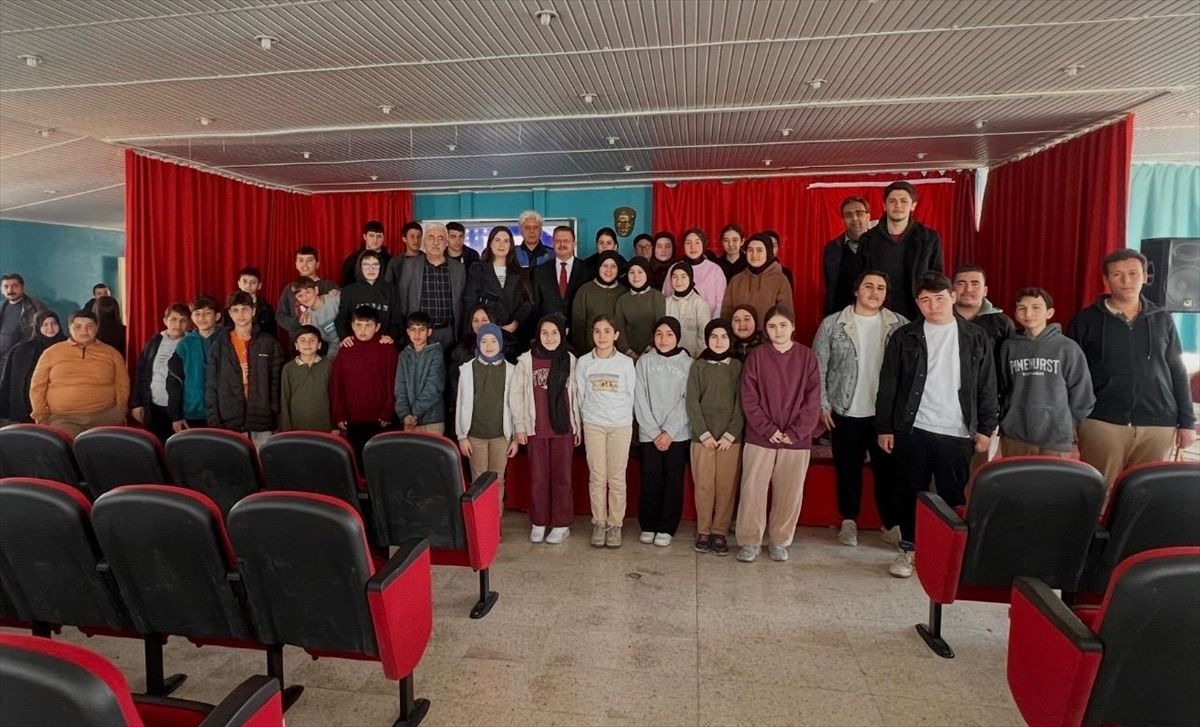 Bozyazı ilçesinde öğrencilere teknoloji bağımlılığına karşı eğitim verildi