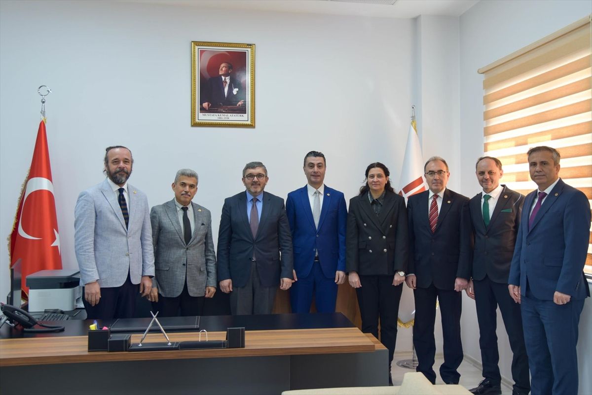 BŞEÜ Diş Hekimliği Fakültesi Dekanı olan Prof. Dr. Mehmet Bülbül görevine başladı