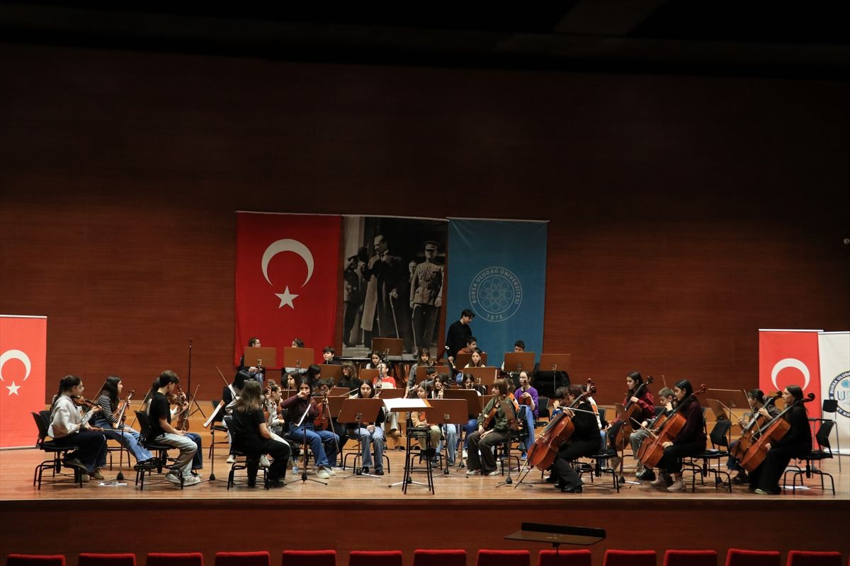 'Bursa Çocuk Senfoni Orkestrası' ilk provasını yaptı
