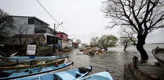 Bursa'da 2 gündür etkili olan sağanak sonucu Uluabat Gölü'nün su seviyesi yükseldi