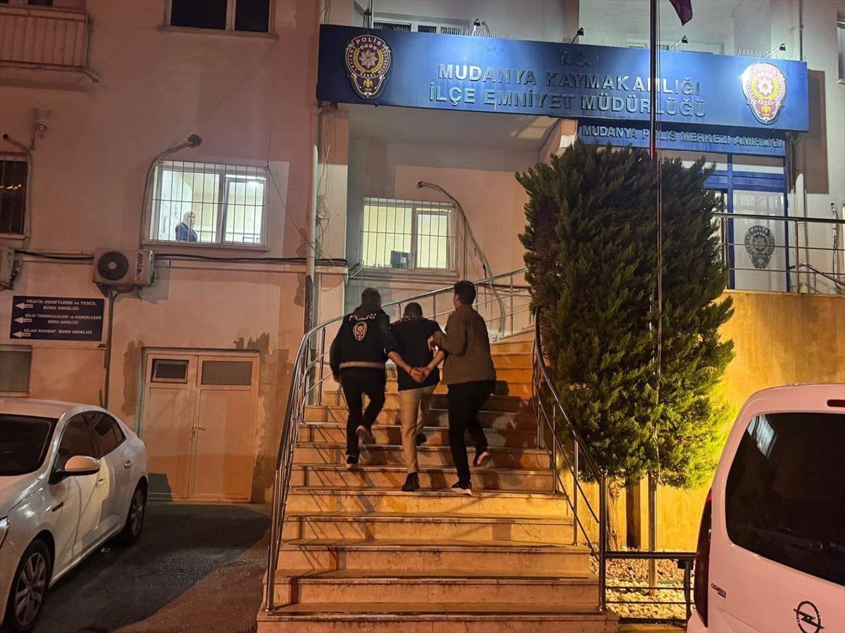 Bursa'da 5 firari hükümlü yakalandı