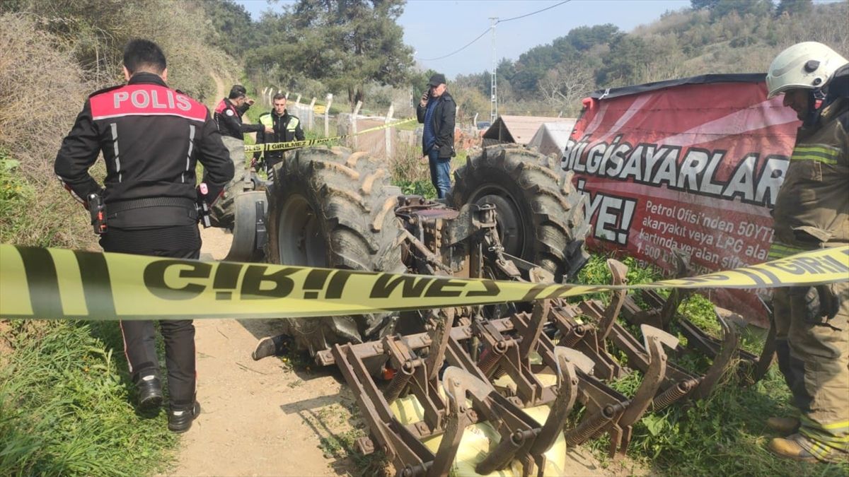 Bursa'da devrilen traktörün altında kalan kişi öldü