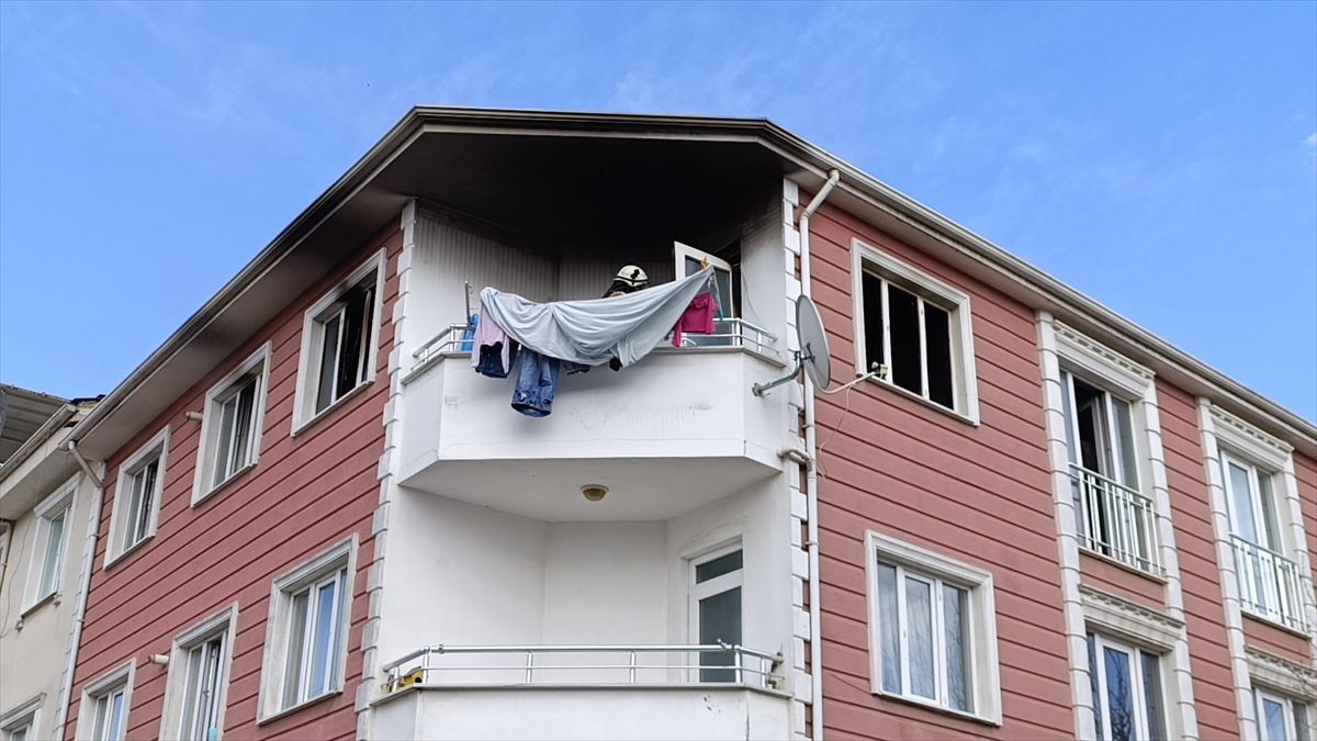 Bursa'da evde çıkan yangında 1 kişi dumandan etkilendi