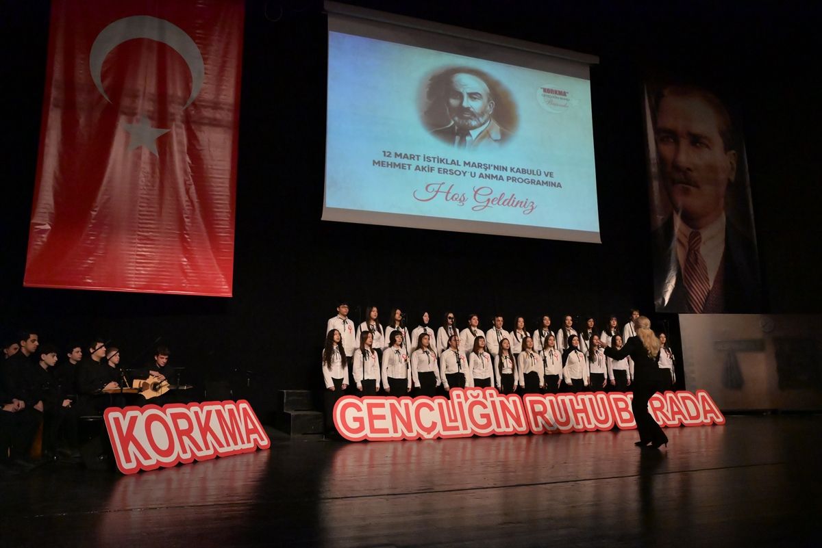 Bursa'da İstiklal Marşı'nın Kabulü ve Mehmet Akif Ersoy'u Anma Günü programı düzenlendi