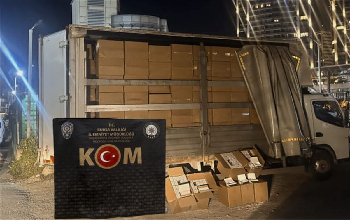 Bursa'da kaçakçılık operasyonunda 3 milyon makaron ele geçirildi