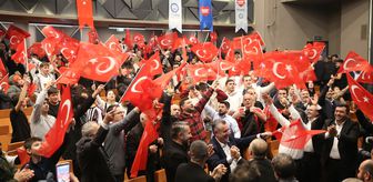 Bursa'da Kosova-Türkiye maçı kurulan dev ekranlardan izlendi