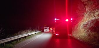 Bursa'da meydana gelen heyelan nedeniyle mahalle yolu ulaşıma kapandı