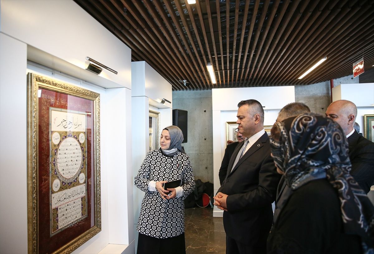 Bursa'da "Sanatın Diliyle Değerlerimiz" sergisi açıldı