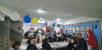 Bursa'daki lisenin öğrencileri öğretmenleriyle iftar yaptı