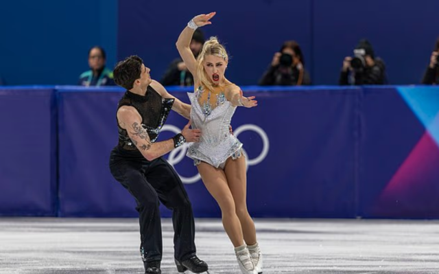 A scandal was narrowly avoided on the ice! Her dress tore, millions held their breath!