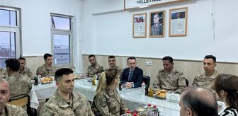Çaldıran Kaymakamı Bakan, güvenlik korucularıyla iftarda buluştu