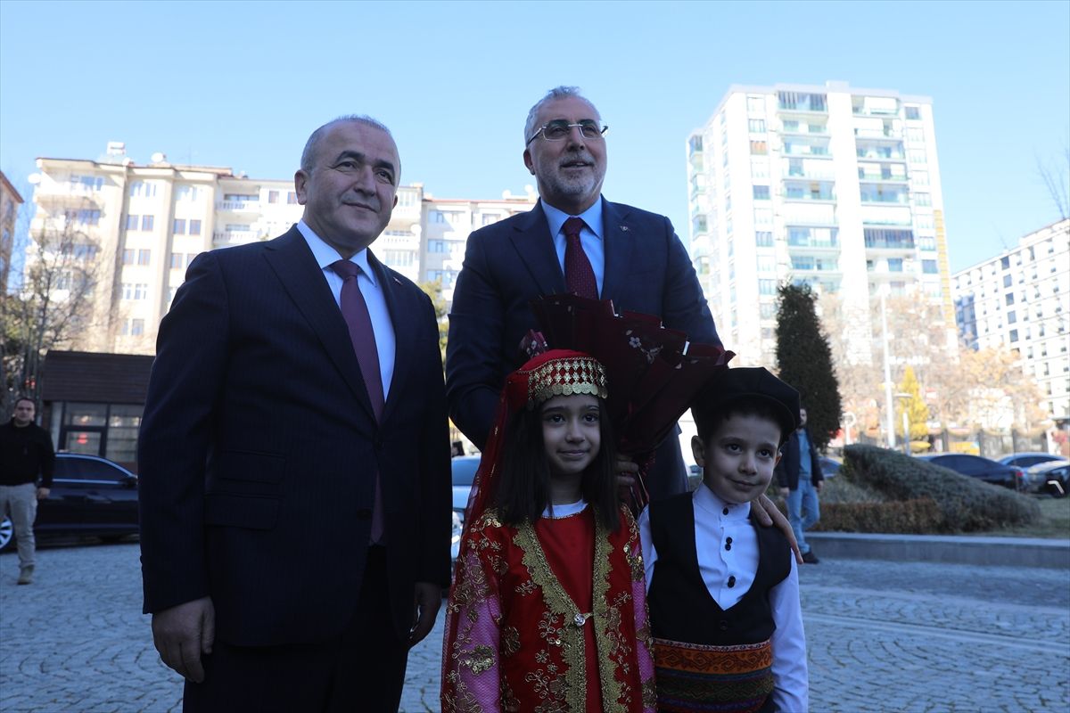 Çalışma ve Sosyal Güvenlik Bakanı Işıkhan, Elazığ'da konuştu Açıklaması