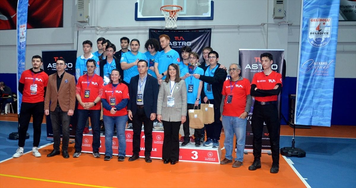 Çanakkale'de gençleri uzayla buluşturan "TUA Astro Hackathon" yarışması sona erdi