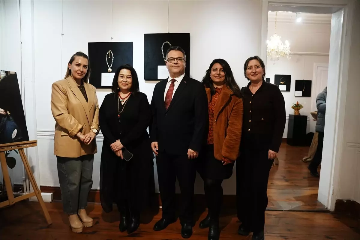 Çanakkale'de kadın sadekar Anadolu Medeniyetleri Sergisi açtı