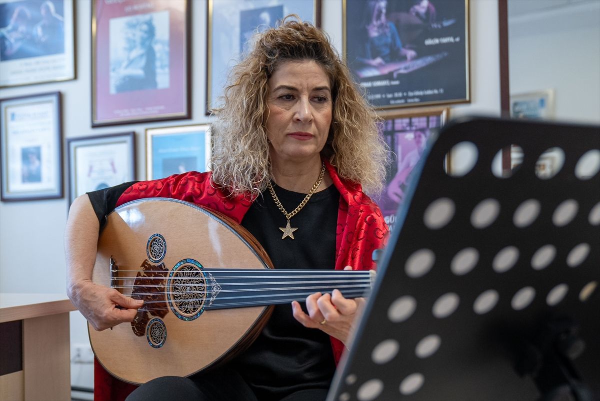 Çanakkale destanı Türk musikisi makamlarıyla anlatıldı
