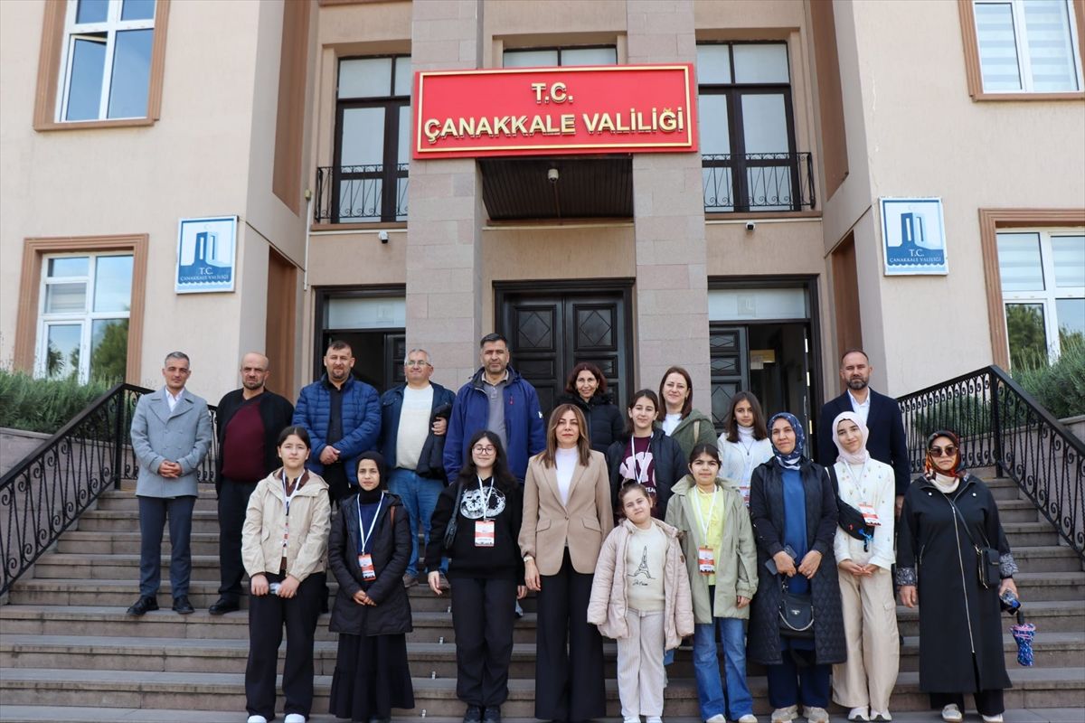 Çanakkale Zaferi'nin 111. yıl dönümü yarışmalarında dereceye giden öğrencilere ödülleri verildi