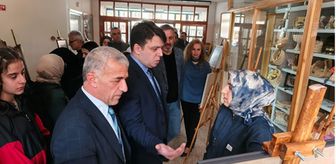 Çaykara'da 'Hüsn-i Hat ve Ebru' sergisi açıldı
