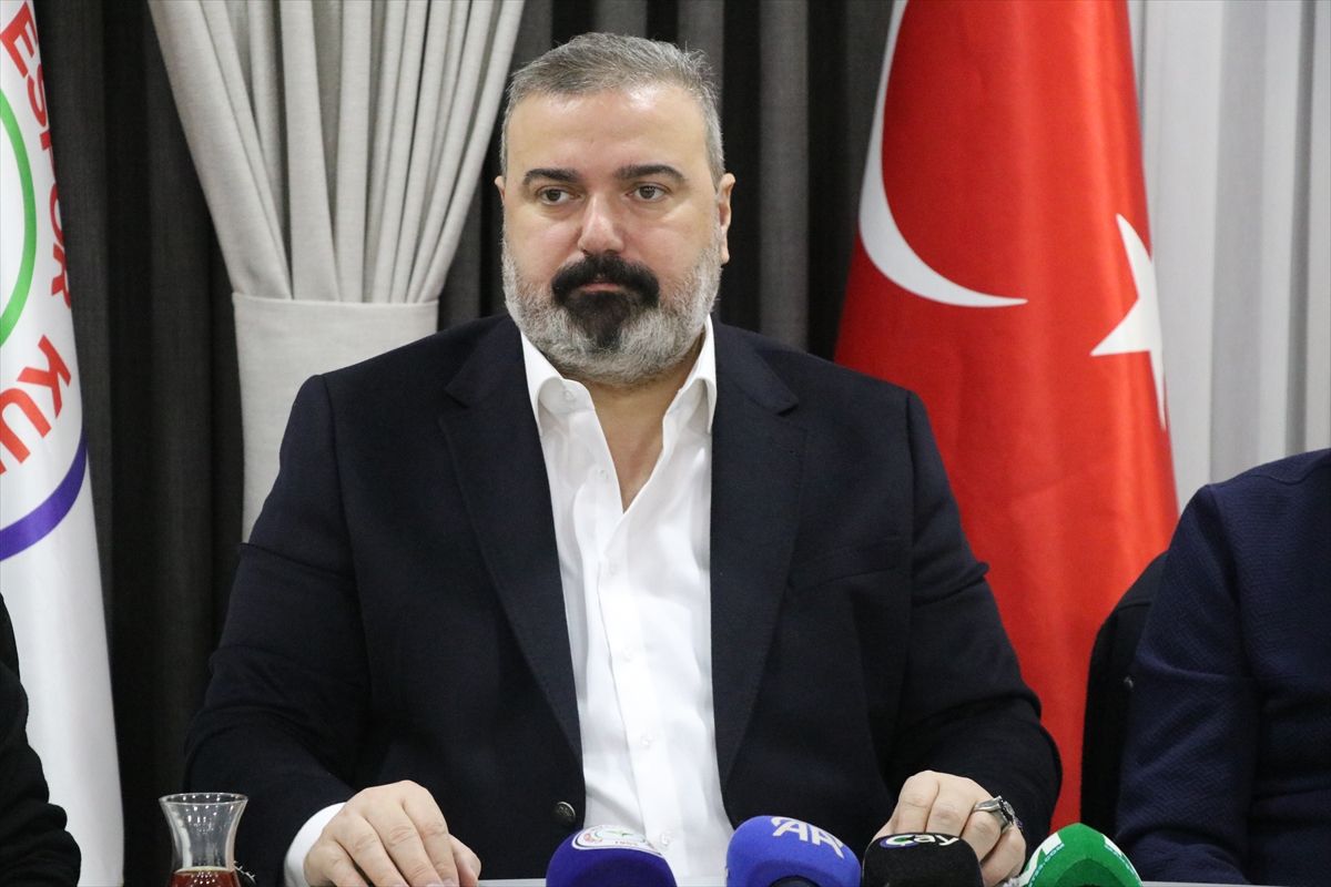 Çaykur Rizespor Kulübü Başkan İbrahim Turgut, basınla bir araya geldi Açıklaması