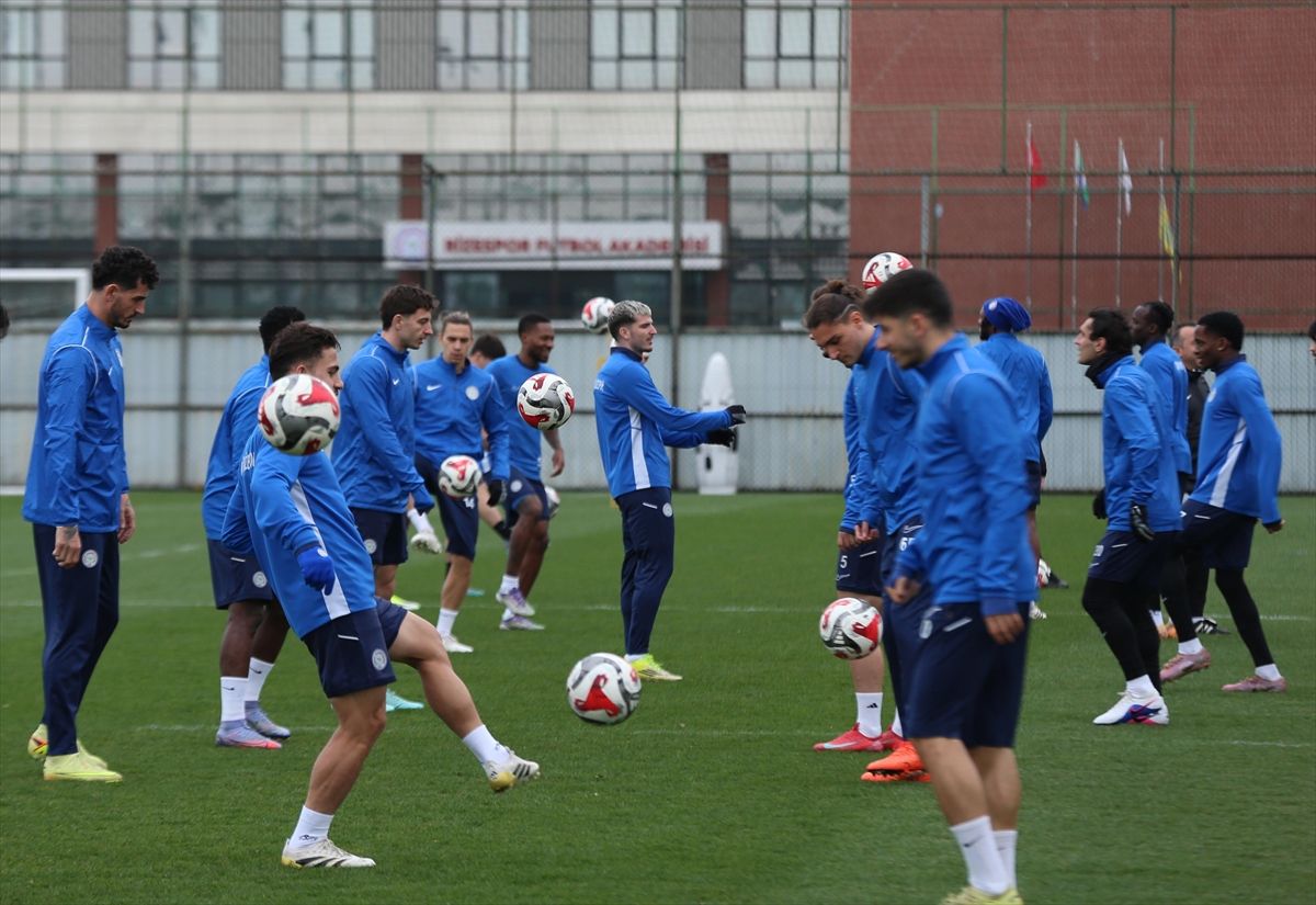 Çaykur Rizesporlu futbolcu Mithat Pala, Kasımpaşa maçı değerlendirmesi Açıklaması