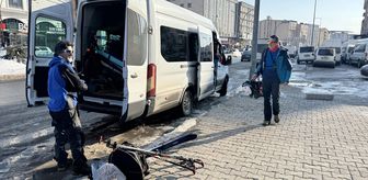 Çekya ve İsviçre'den gelen dağcılar Hakkari'de dağ kayağı yaptı