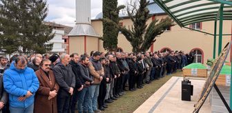 Cenazesine gittikleri kişiyle yan yana defnedildiler