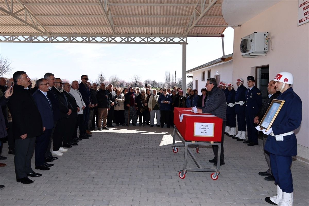 Cesedi tıp eğitiminde kullanılan emekli albay Amasya'da son yolculuğuna uğurlandı
