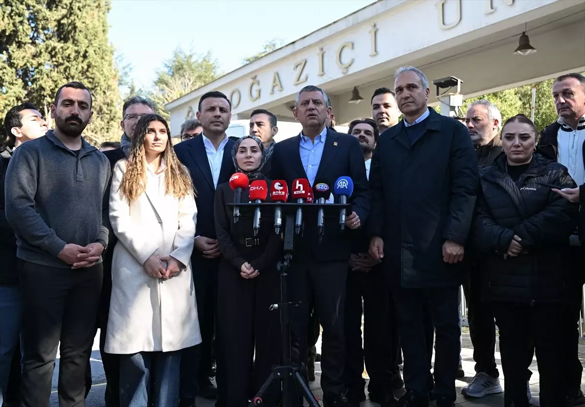 CHP Genel Başkanı Özel, Boğaziçi Üniversitesi'ni ziyaretinin ardından konuştu Açıklaması