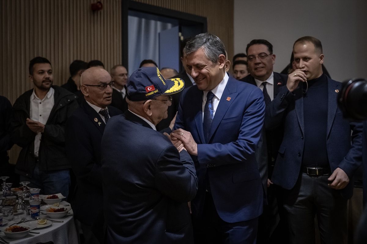 CHP Genel Başkanı Özel, şehit aileleri ve gazilerle iftar programında konuştu Açıklaması