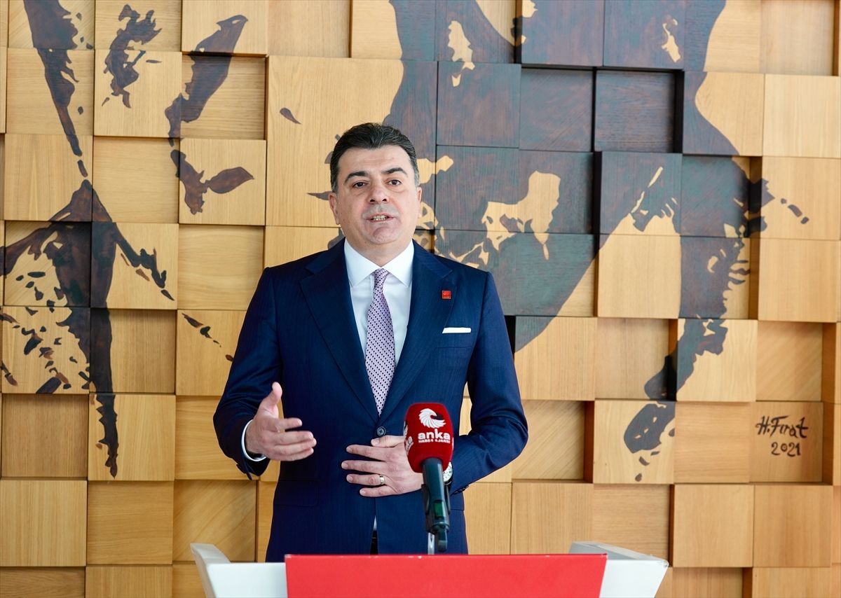 CHP Parti Sözcüsü Emre, İstanbul'da basın toplantısı düzenledi Açıklaması
