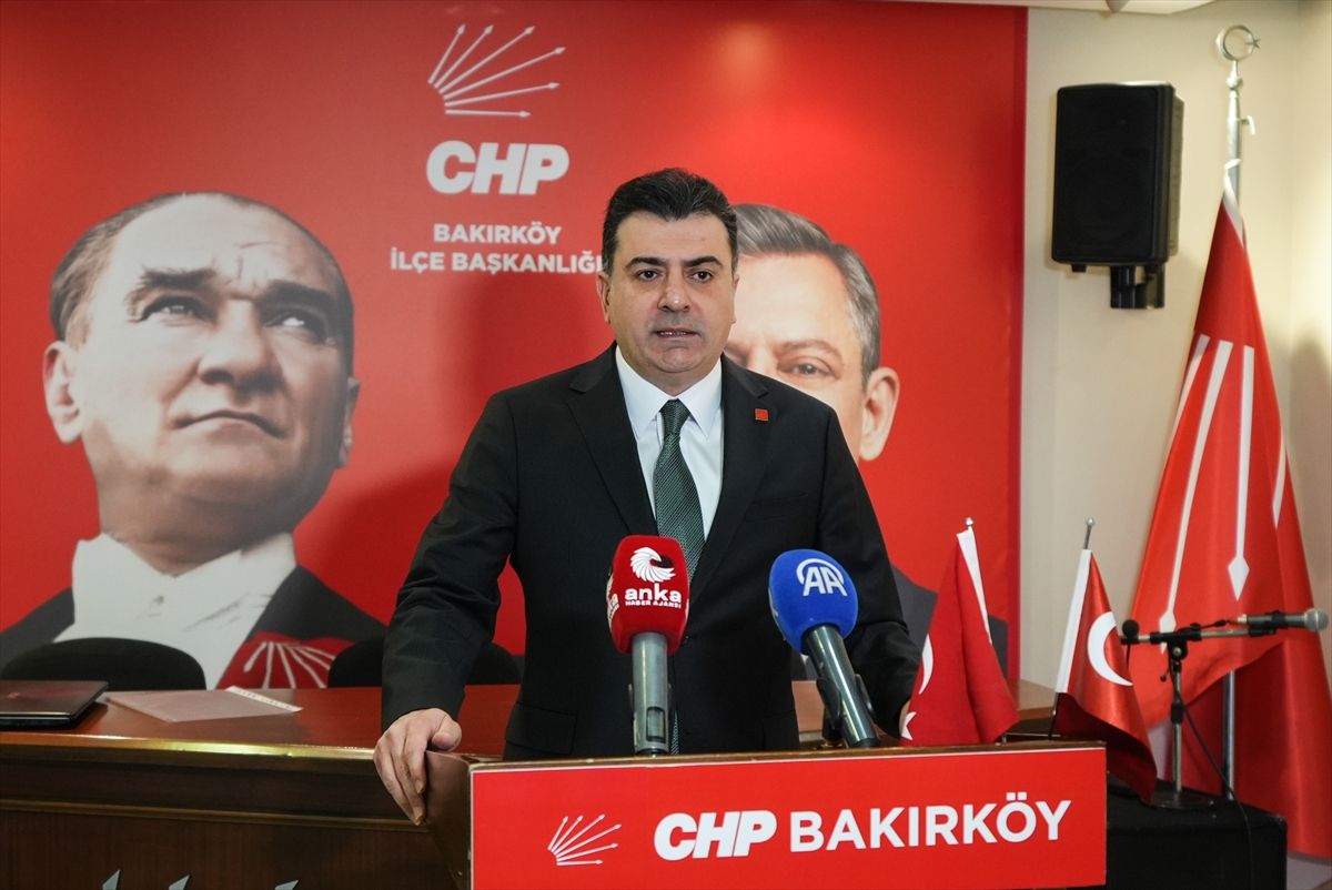 CHP Sözcüsü Emre, İstanbul'da basın toplantısı düzenledi Açıklaması