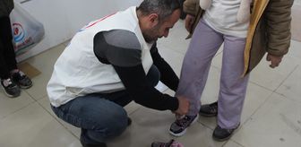 Cizre'de çocuklara Ramazan Bayramı dolayısıyla giyim yardımı