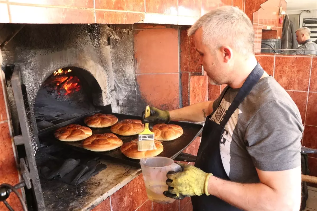 Coğrafi işaretli ramazan çöreği iftar sofraları için hazırlandı