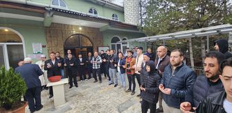 Çorum'da cami bahçesinde toplu bayramlaşma geleneği yaşatıldı