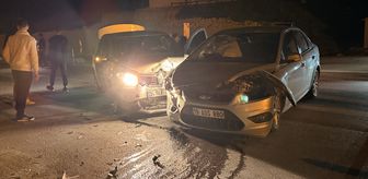 Çorum'da çarpışan iki otomobildeki 7 kişi yaralandı