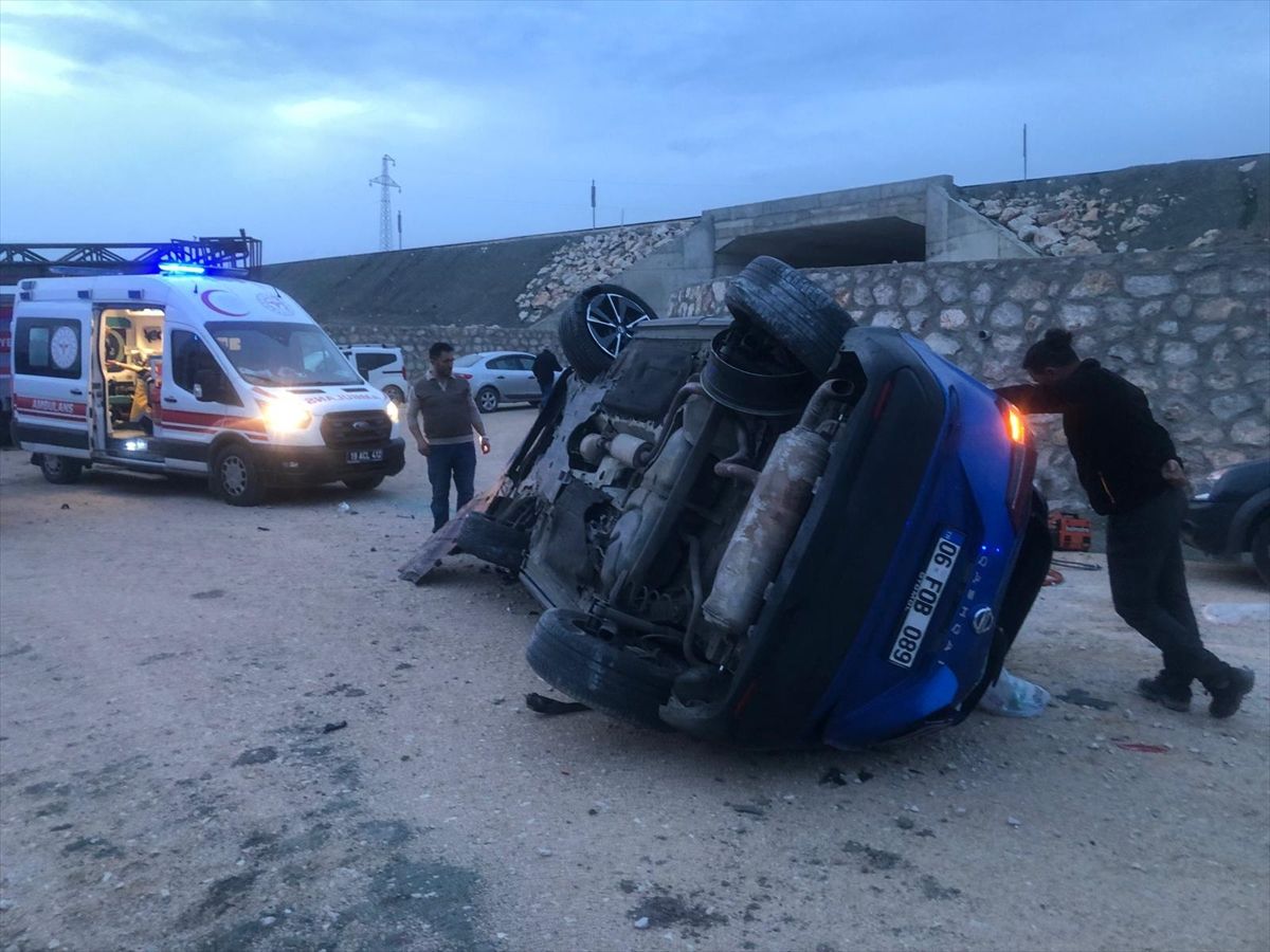 Çorum'da cipin devrildiği kazada 3 kişi yaralandı