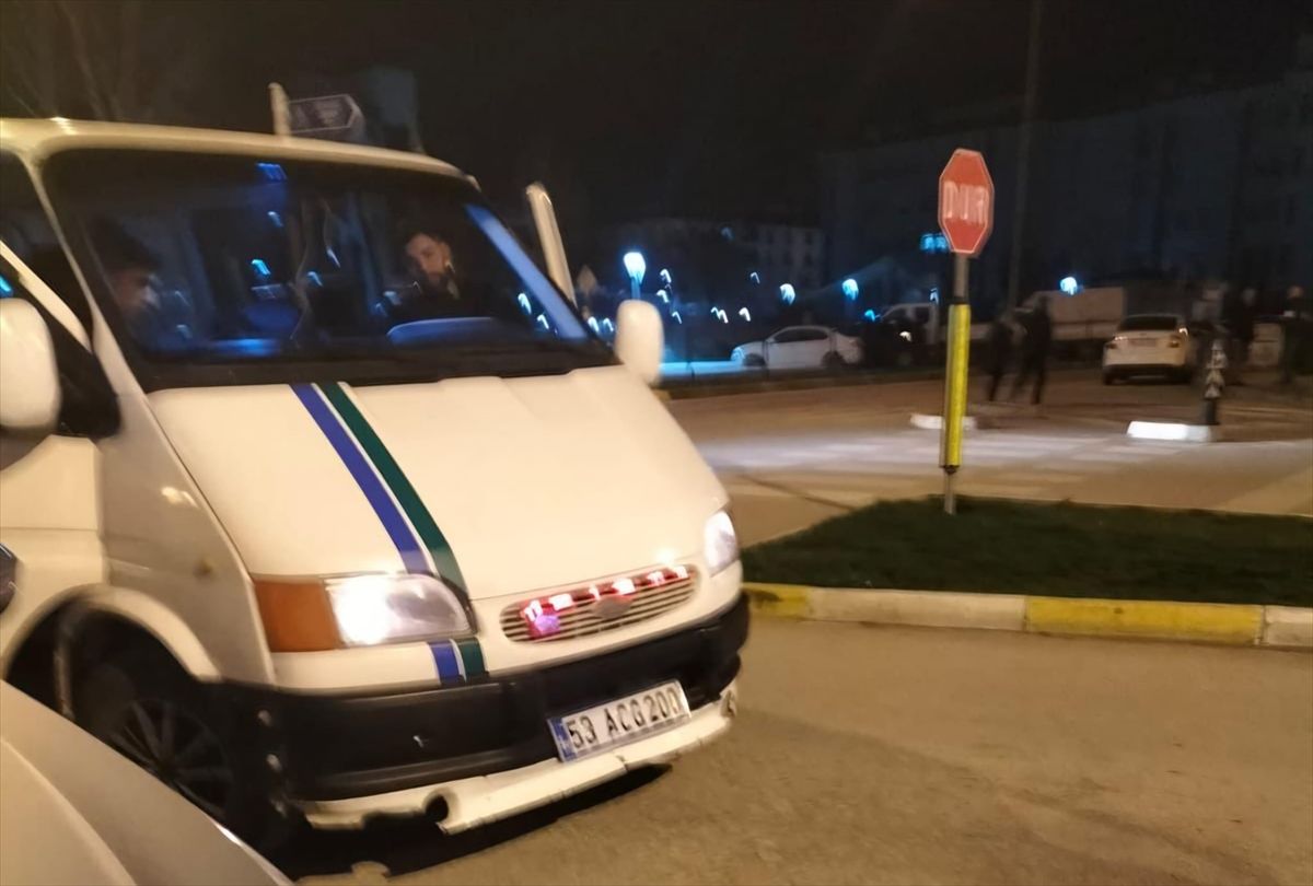 Çorum'da sürücünün yayayı darbetmesi güvenlik kamerasında