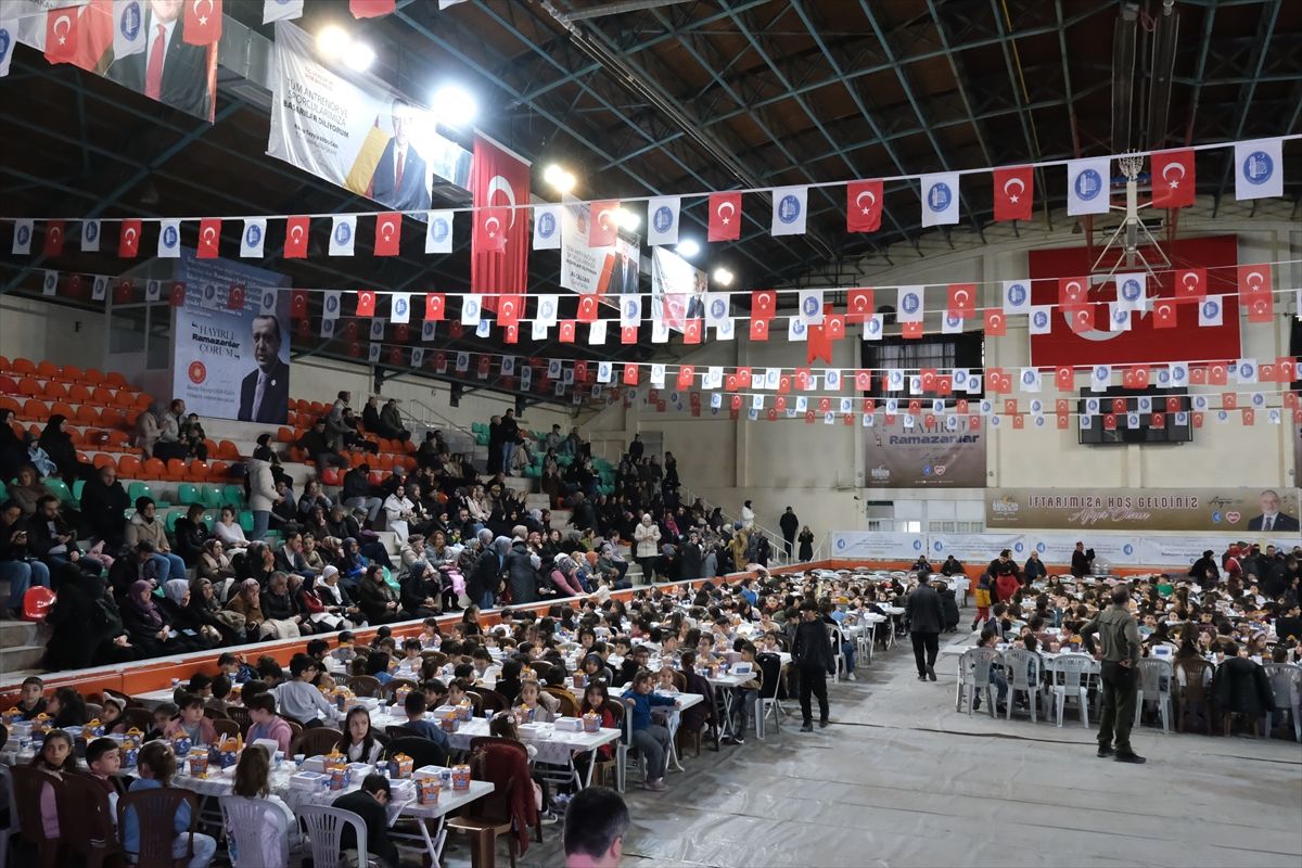 Çorum'da "tekne orucu" tutan çocuklar birlikte iftar yaptı