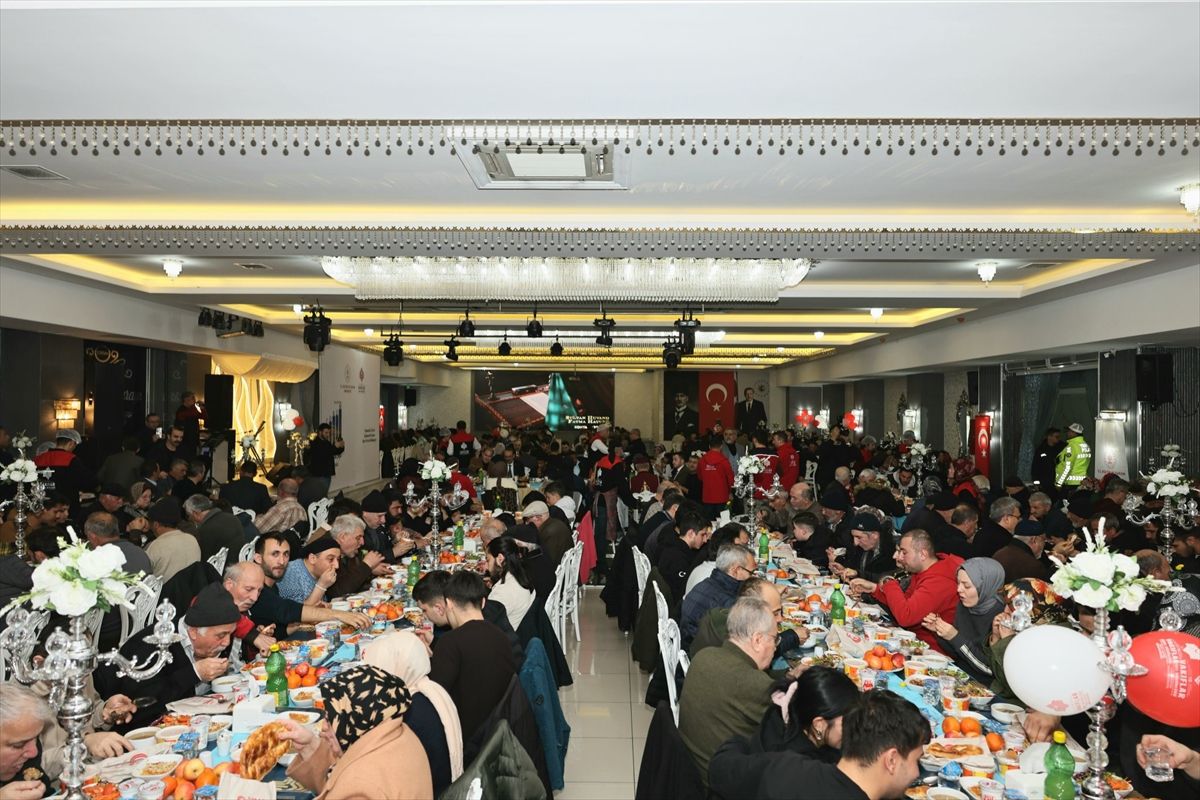 Çorum Valisi Çalgan, Tokat Vakıflar Bölge Müdürlüğünün iftar programına katıldı