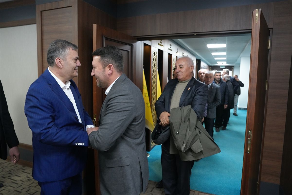 Çubuk'ta muhtarlardan Başkan Demirbaş'a bayram ziyareti