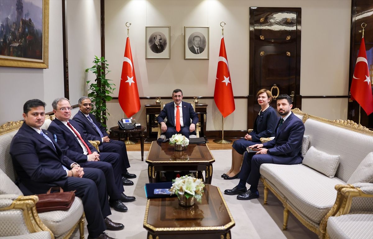 Cevdet Yılmaz: D-8'in Etkinliğini Artırmak İçin Destek Sürecek